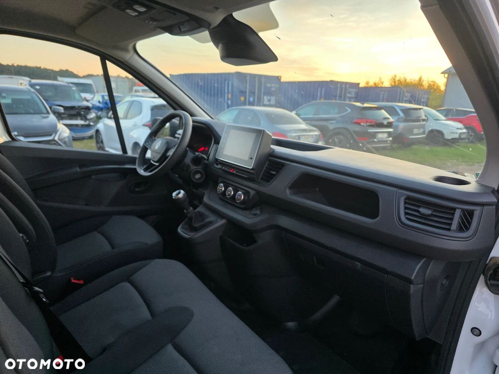Renault Trafic - 26