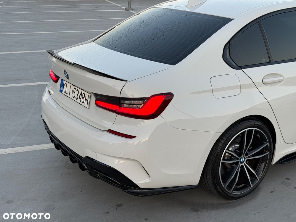 BMW Seria 3 330i xDrive M Sport - 6