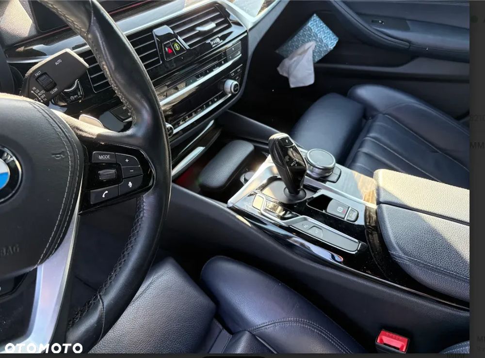 BMW Seria 5 530i xDrive Sport Line - 9