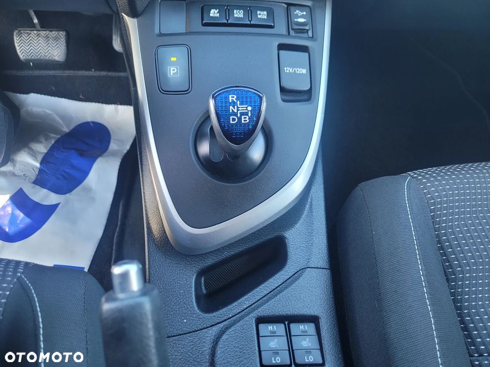 Toyota Auris 1.8 HSD Luna - 35