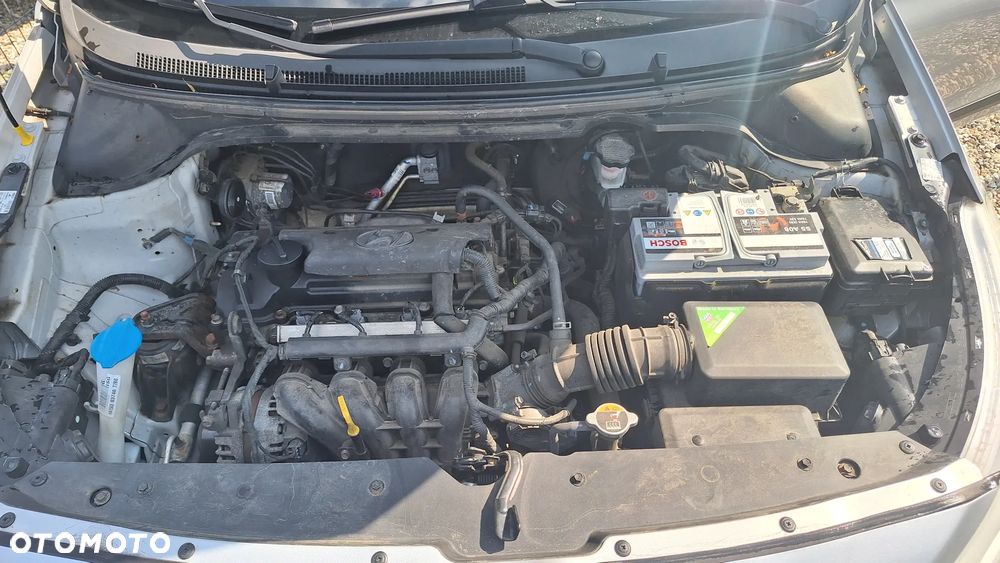 Hyundai i20 1.2 BlueDrive Comfort - 9