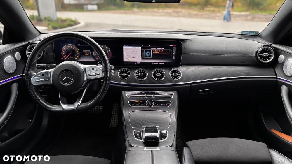 Mercedes-Benz Klasa E 300 Coupe 9G-TRONIC - 13