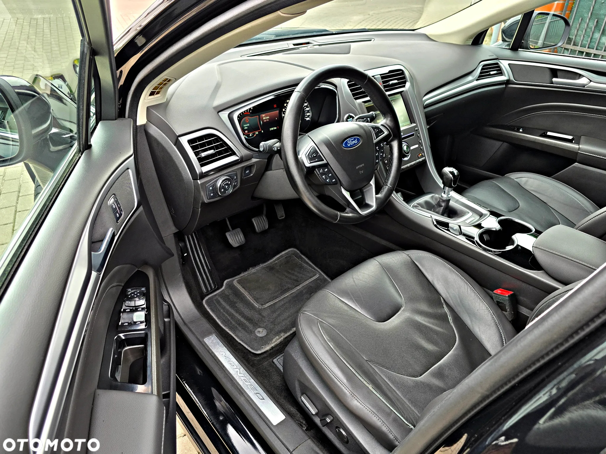 Ford Mondeo 2.0 TDCi Titanium - 29
