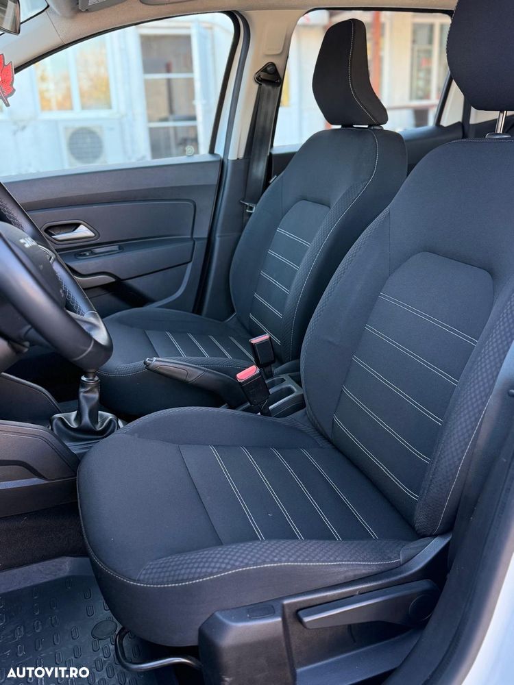 Dacia Duster TCe 90 Essential - 14