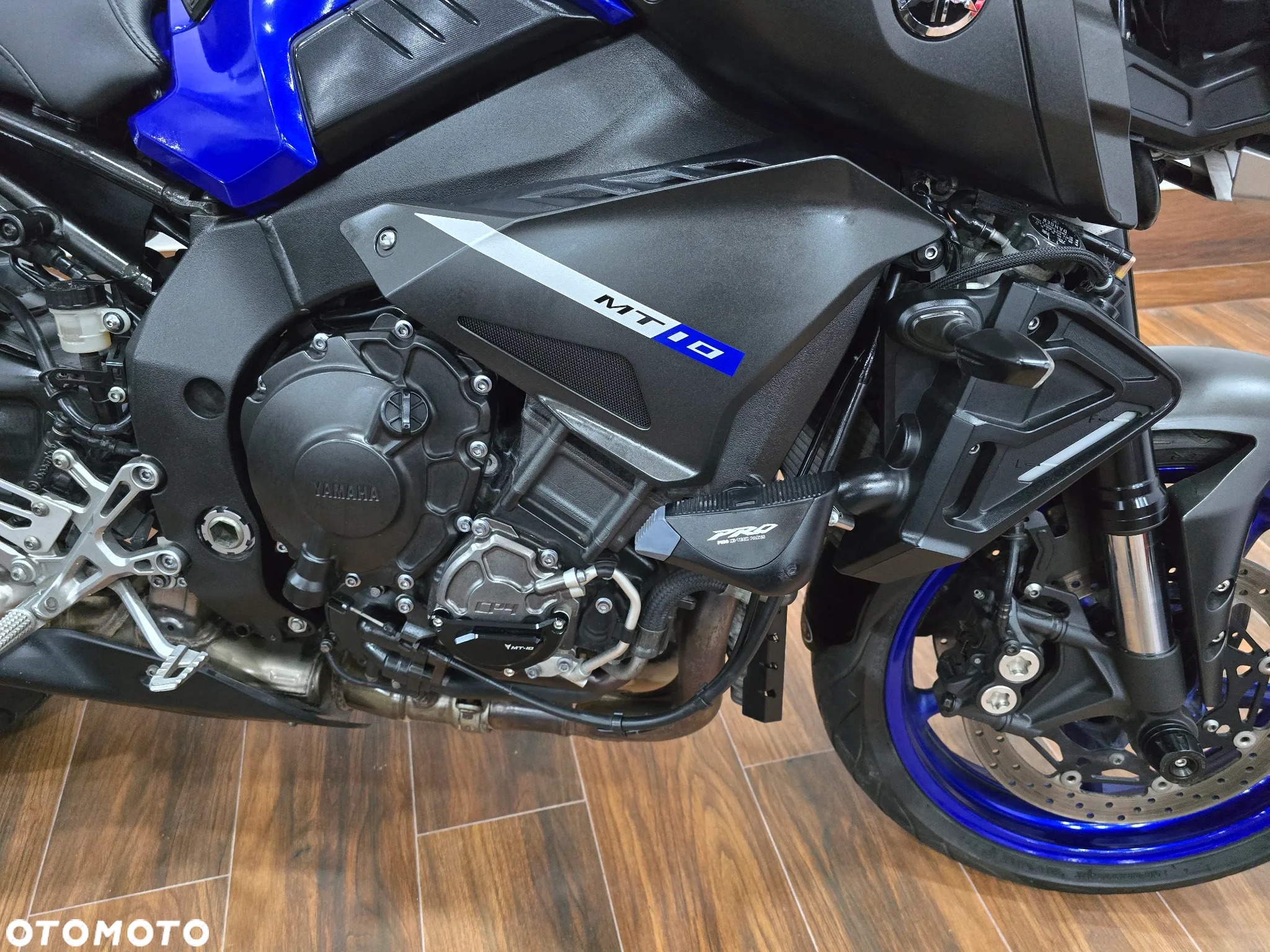 Yamaha MT - 12