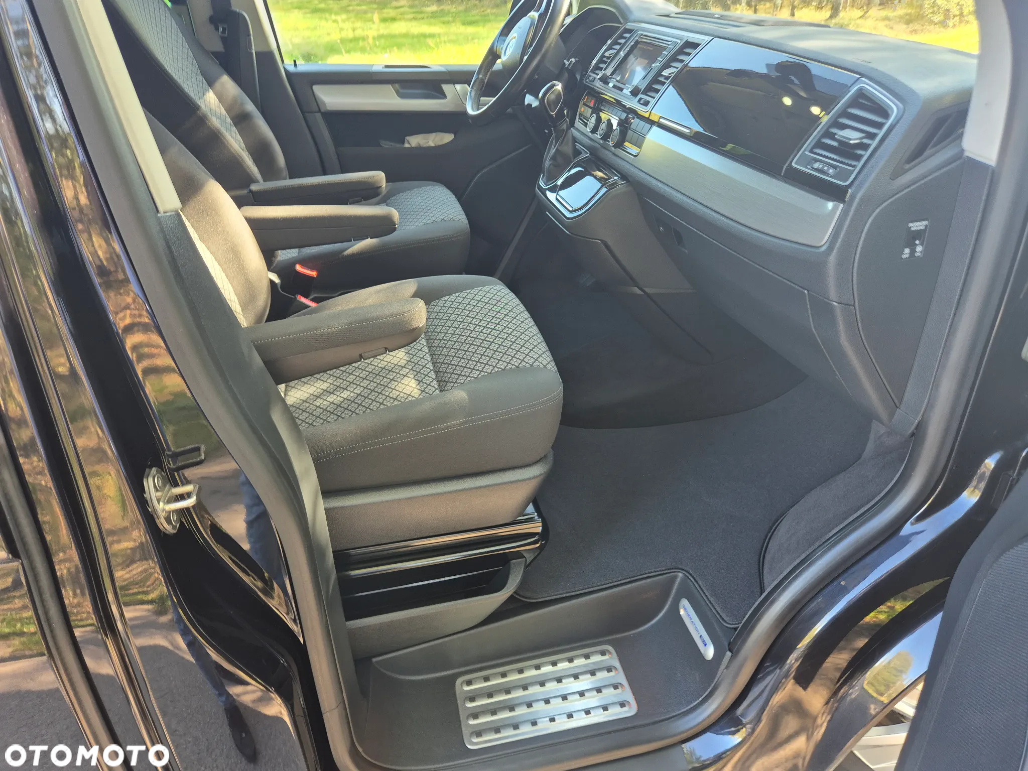 Volkswagen Multivan 2.0 TDI L1 Generation SIX DSG - 22
