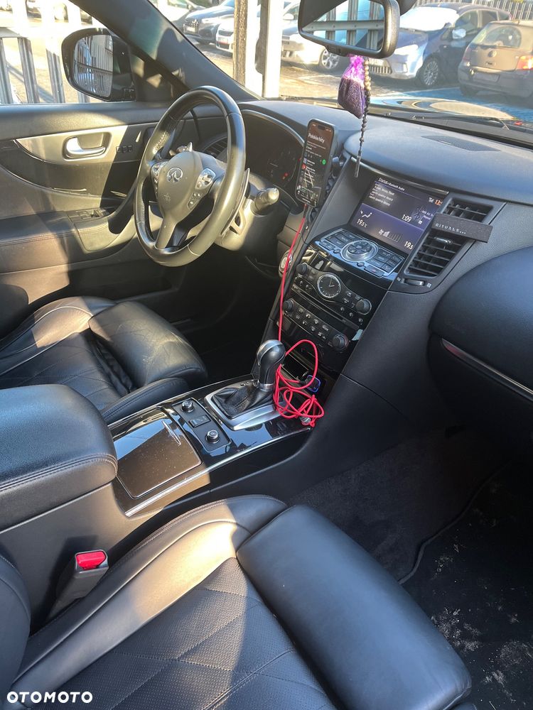 Infiniti QX70 3.0d S - 16