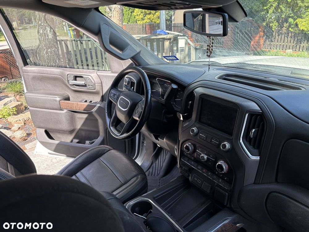 GMC Sierra - 4
