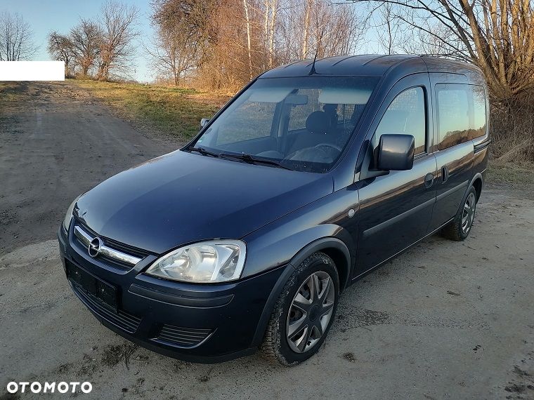 Opel Combo Tour - 2