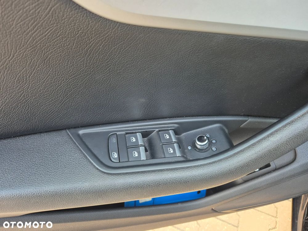 Audi A4 Limousine - 12