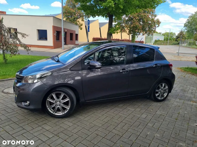 Toyota Yaris 1.33 Premium - 5