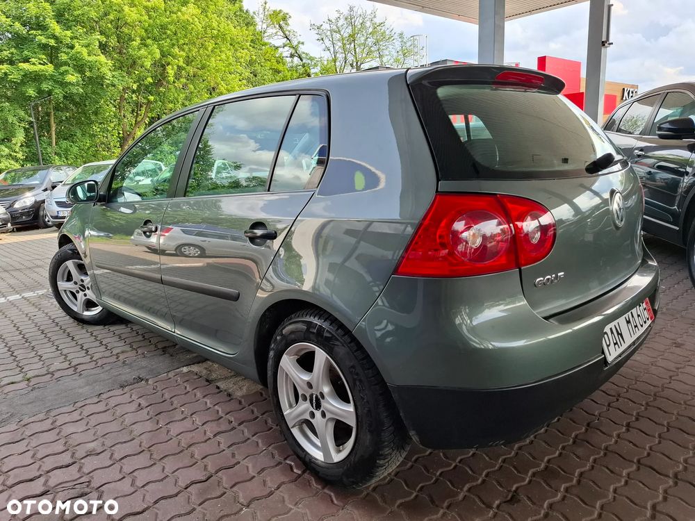 Volkswagen Golf 1.6 Comfortline - 17