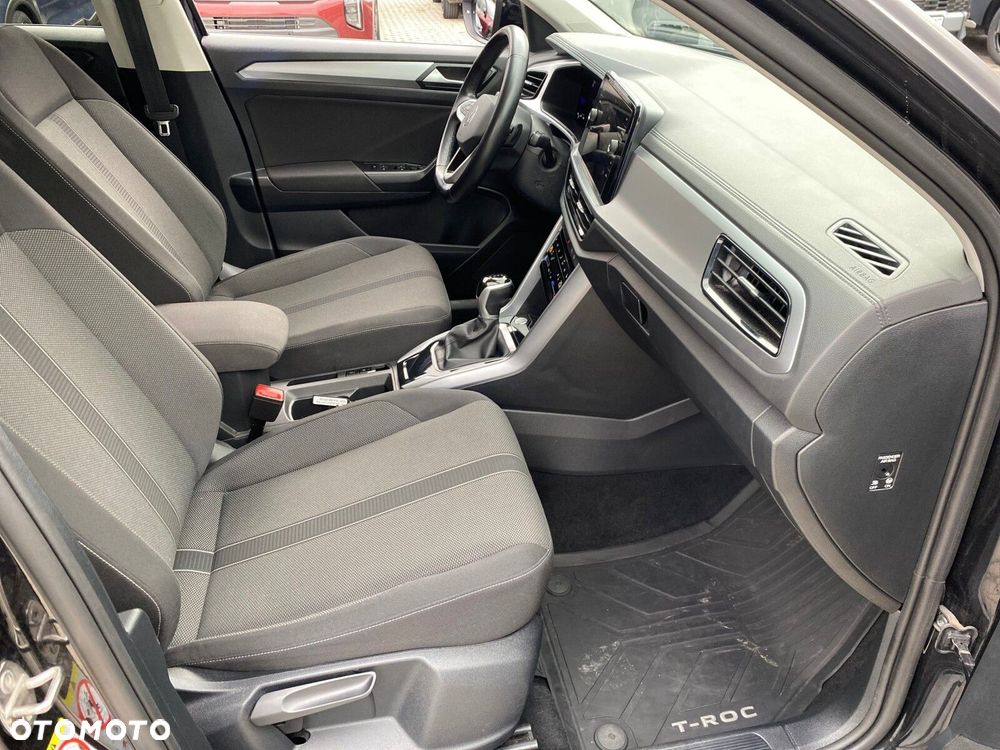 Volkswagen T-Roc - 17
