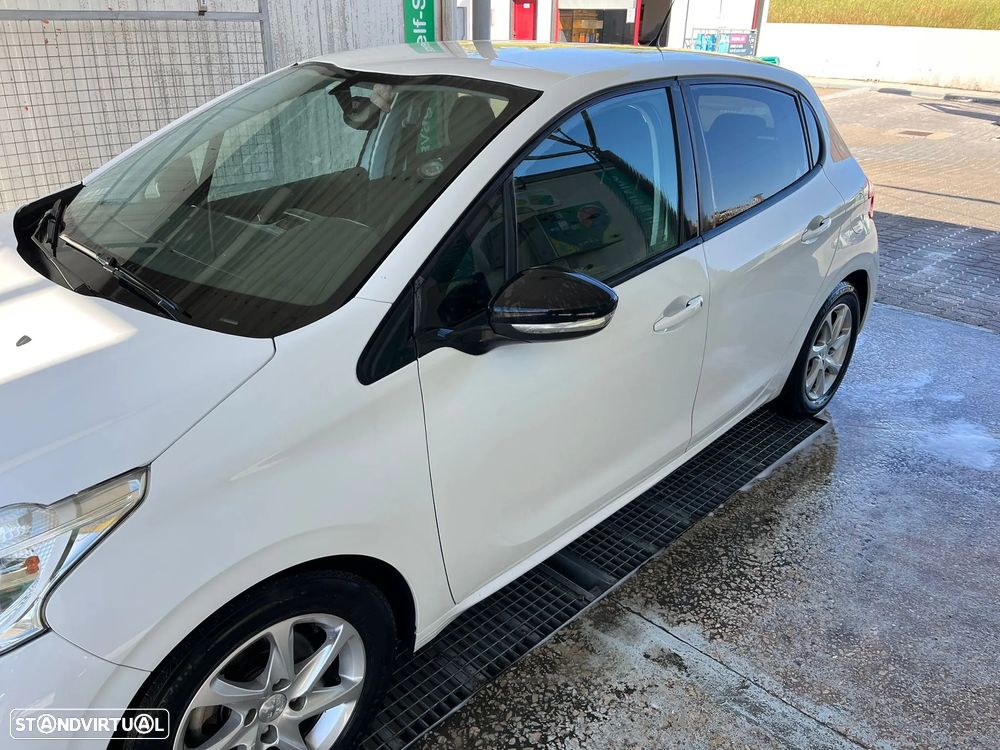 Peugeot 208 1.4 HDi - 3