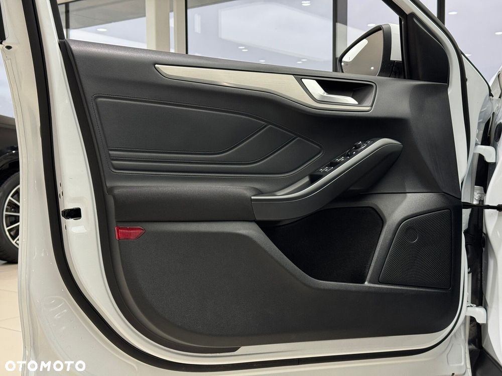 Ford Focus 1.0 EcoBoost Titanium - 12