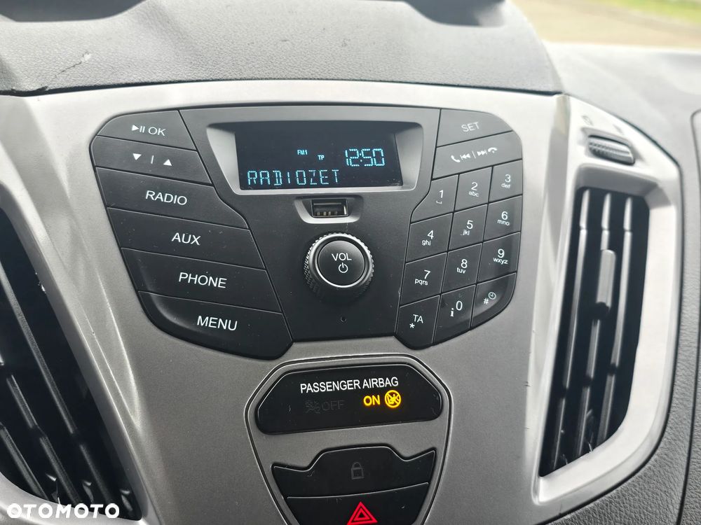 Ford TRANSIT CUSTOM - 16