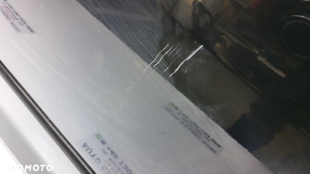 Mazda 5 Drzwi Prawy Przód 33A Czarne - 4