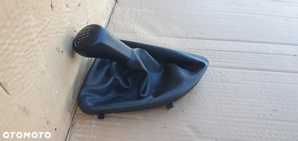 Gałka mieszek zmiany biegów 6 biegów BMW 1 E81 7570506 - 3