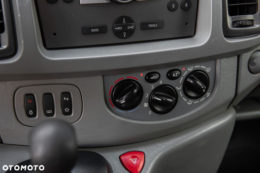 Opel Vivaro - 15