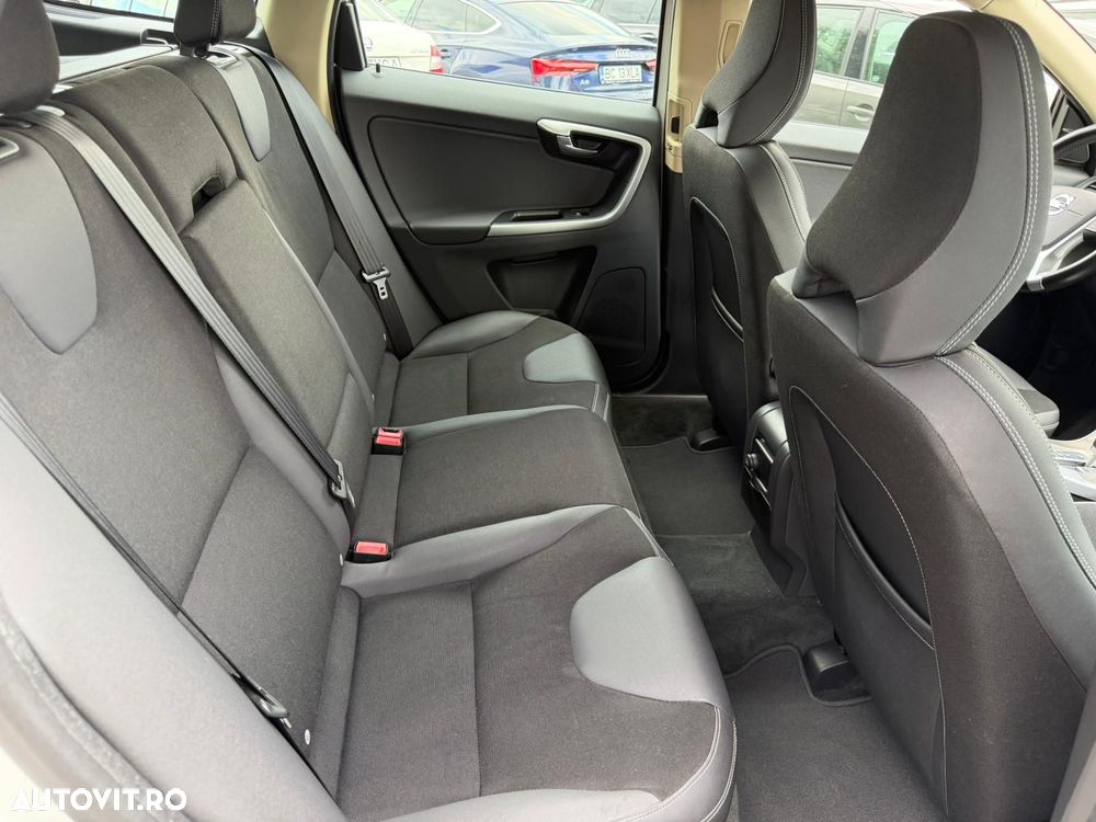 Volvo XC 60 D3 Ocean Race - 16