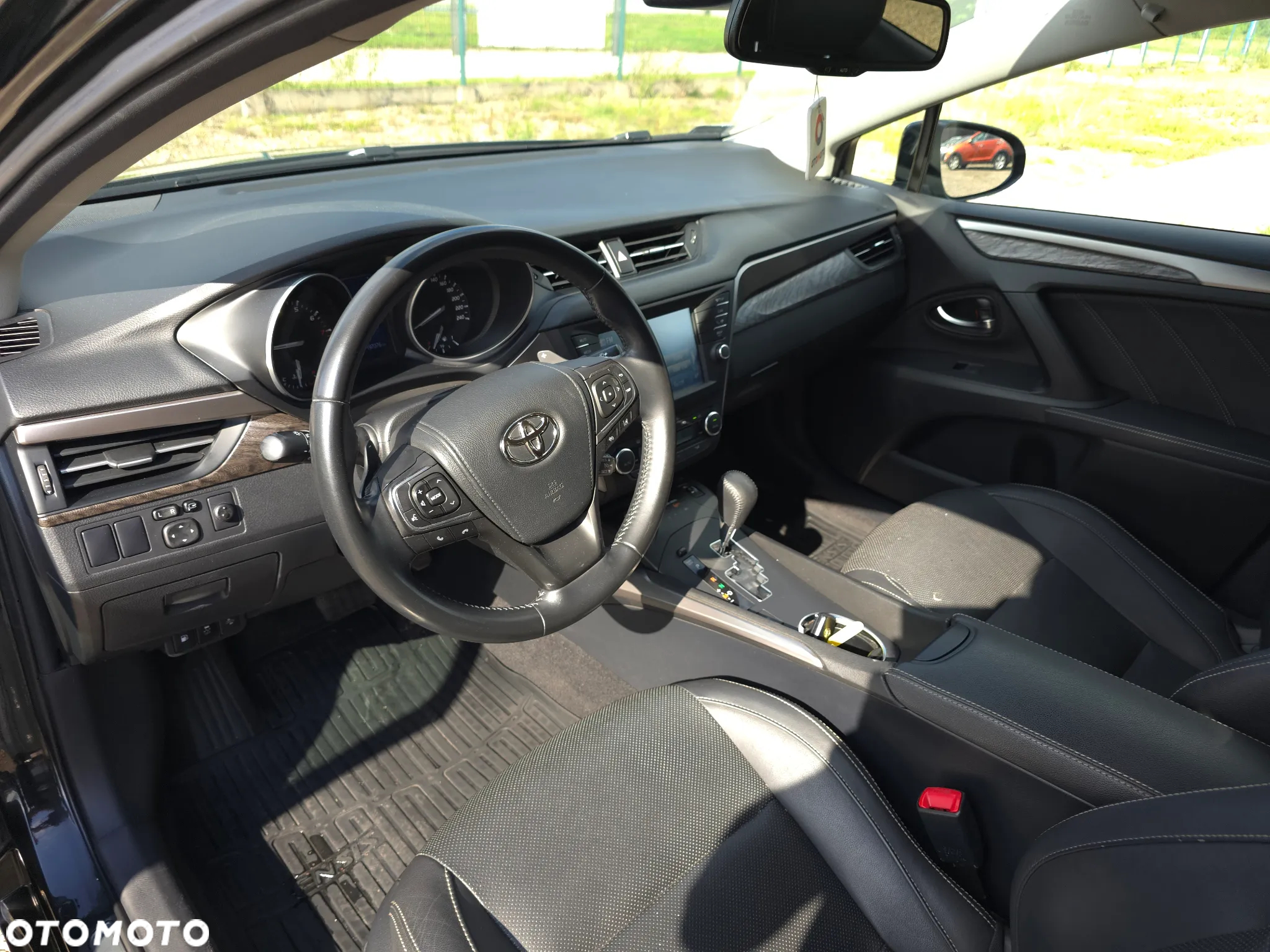 Toyota Avensis 2.0 Prestige MS - 24