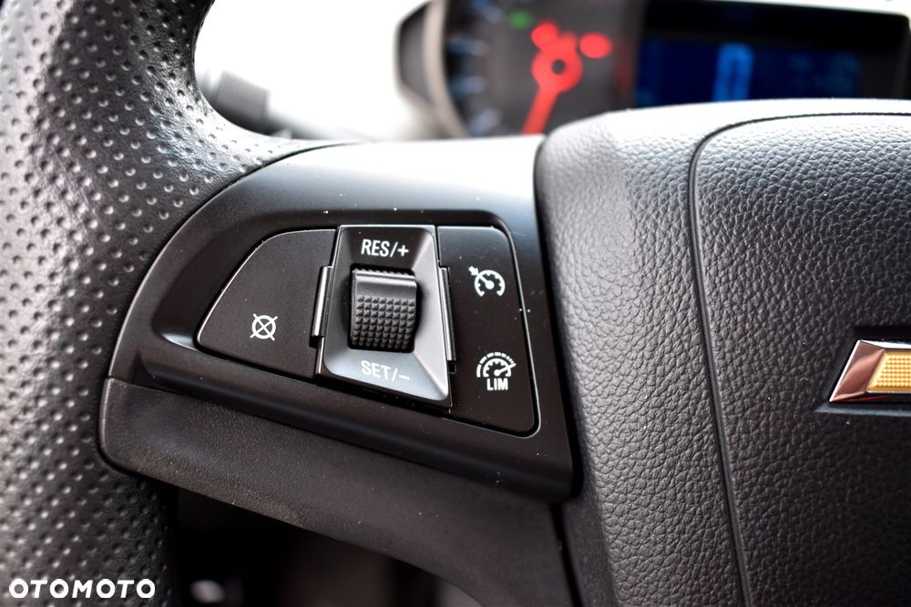 Chevrolet Aveo 1.2 LS - 35