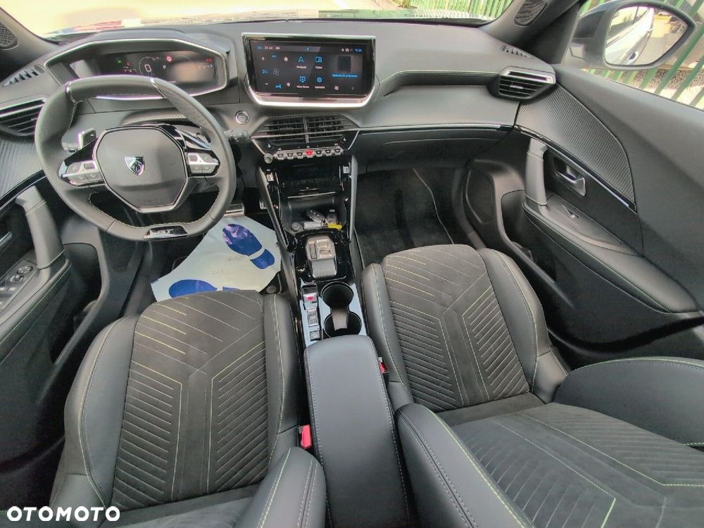 Peugeot 2008 - 10