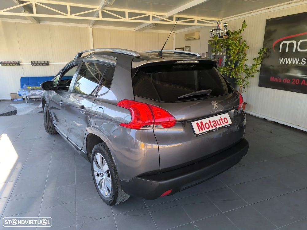 Peugeot 2008 1.2 PureTech Access - 6