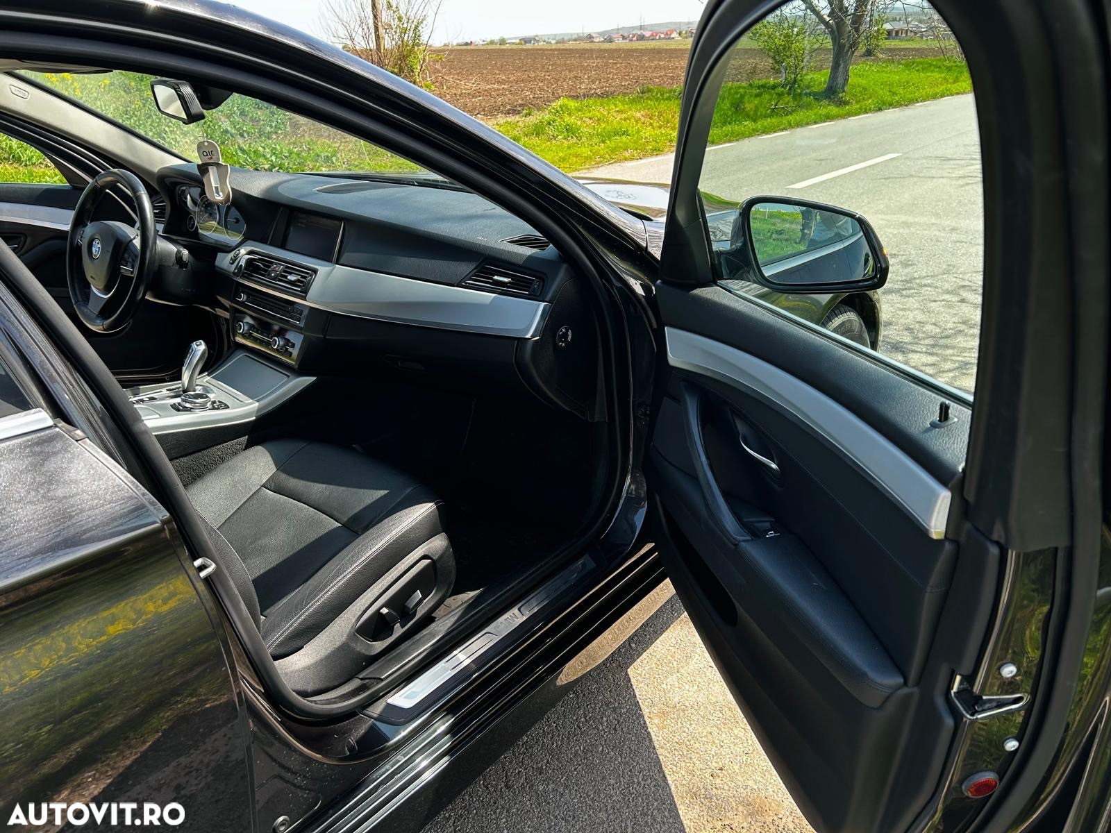 BMW Seria 5 520d Touring Aut. Modern Line - 7
