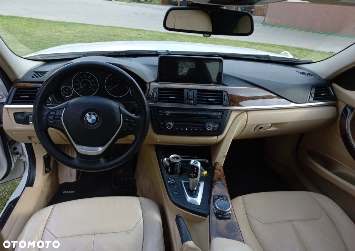 BMW Seria 3 328i Luxury Line - 7