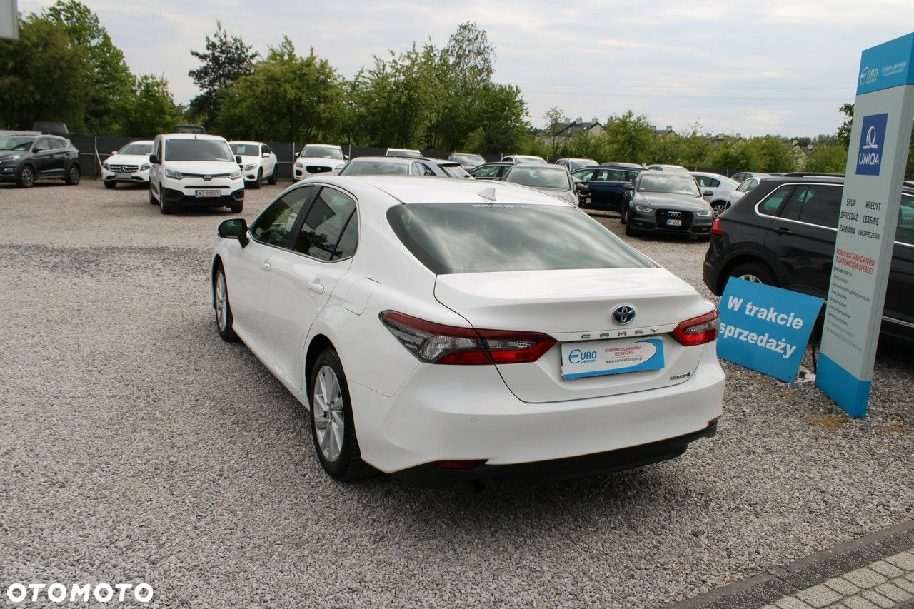 Toyota Camry - 8