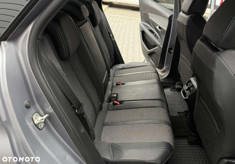 Peugeot 3008 - 18