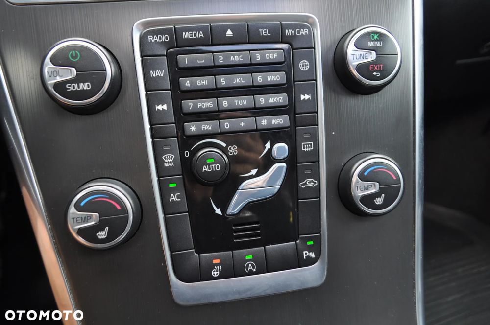 Volvo XC 60 D4 Drive-E Momentum - 2