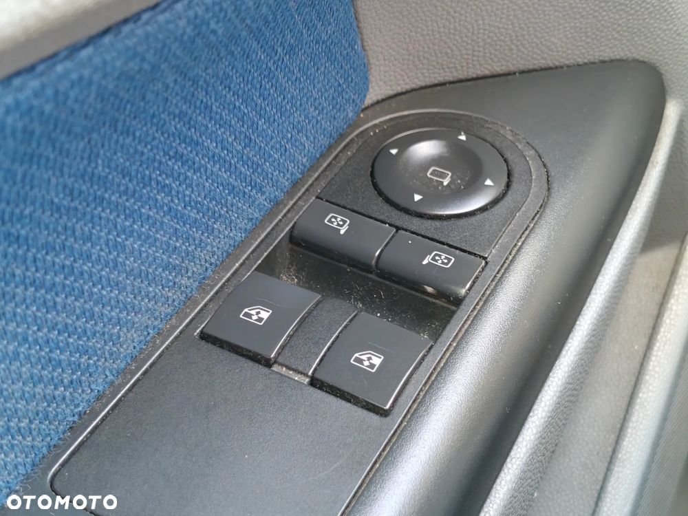 Opel Astra 1.7 CDTI - 20