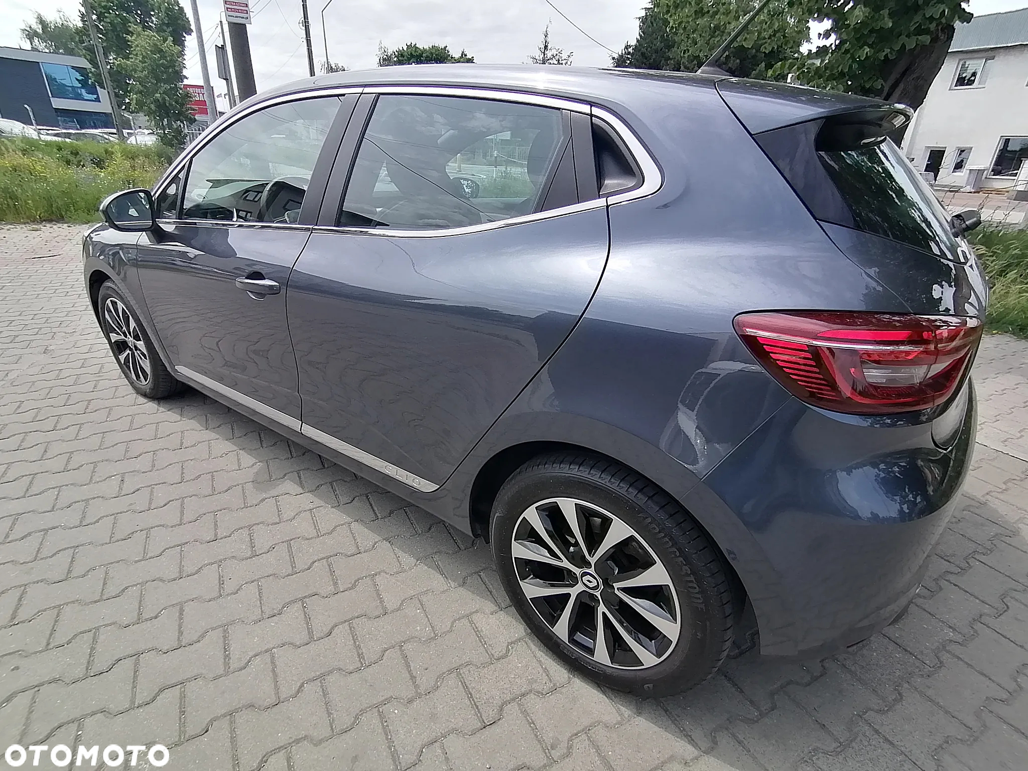 Renault Clio TCe 90 TECHNO - 13
