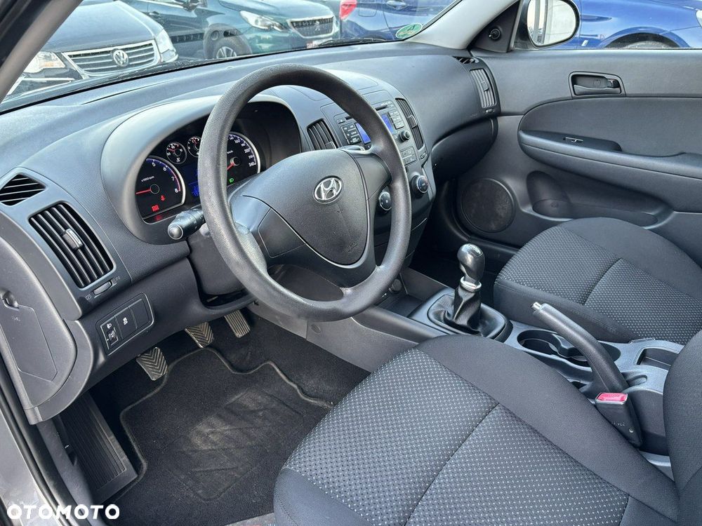 Hyundai i30 1.4 Comfort EU5 - 14