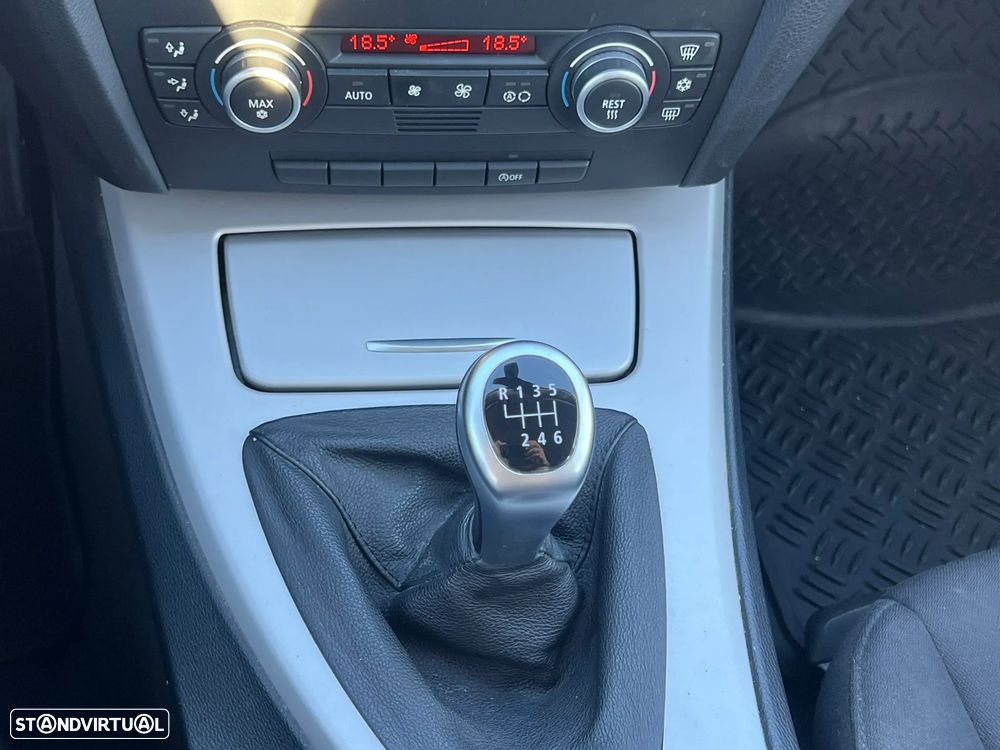 BMW 320 d Dynamic - 8