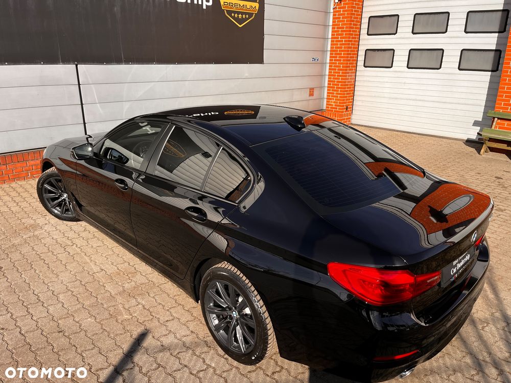 BMW Seria 5 530d Sport Line - 10