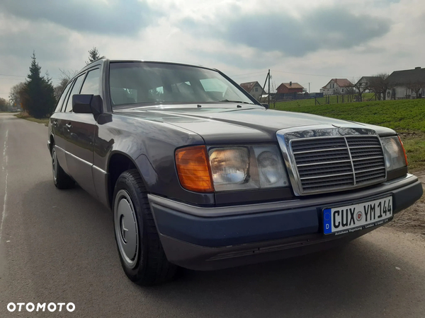 Mercedes-Benz W124 (1984-1993)