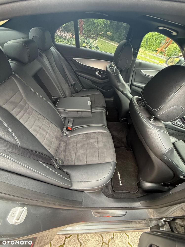 Mercedes-Benz Klasa E 220 d 9G-TRONIC - 22