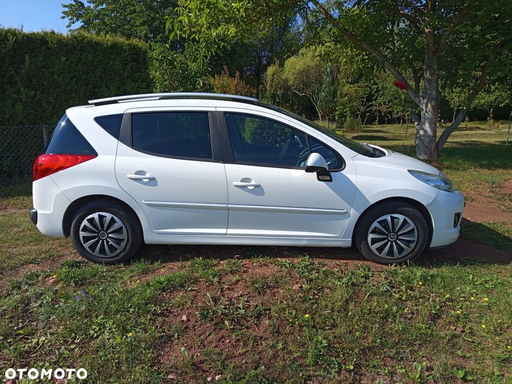 Peugeot 207 95 VTi Family - 4
