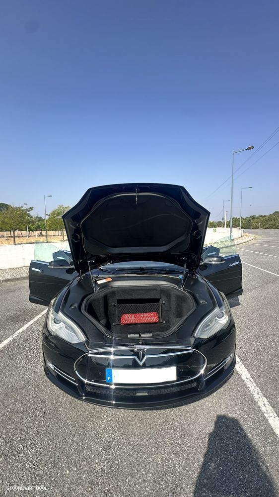 Tesla Model S 85 - 13