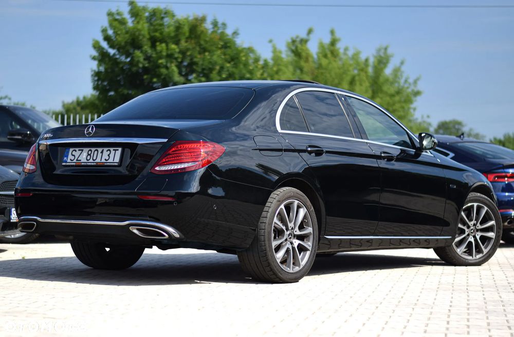 Mercedes-Benz Klasa E 300 9G-TRONIC Avantgarde - 9