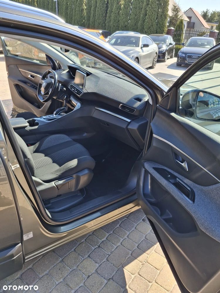 Peugeot 5008 1.5 BlueHDi Active S&S EAT8 - 13