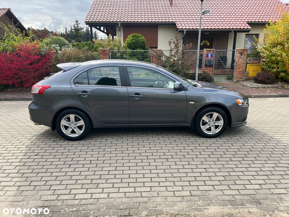 Mitsubishi Lancer 1.8 Intense - 11