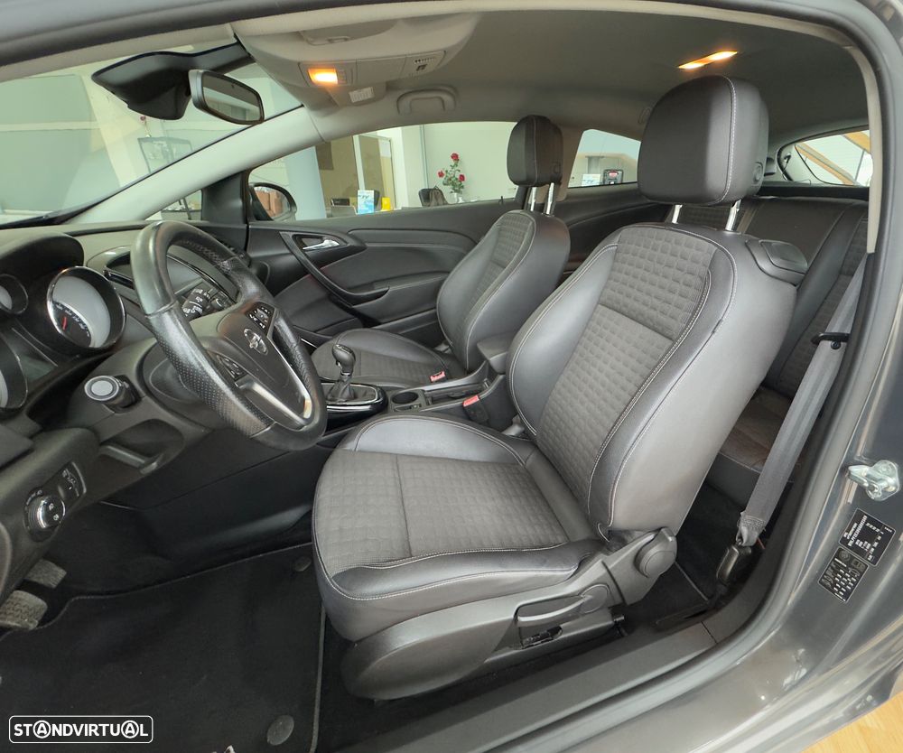 Opel Astra GTC 1.6 CDTi S/S - 10