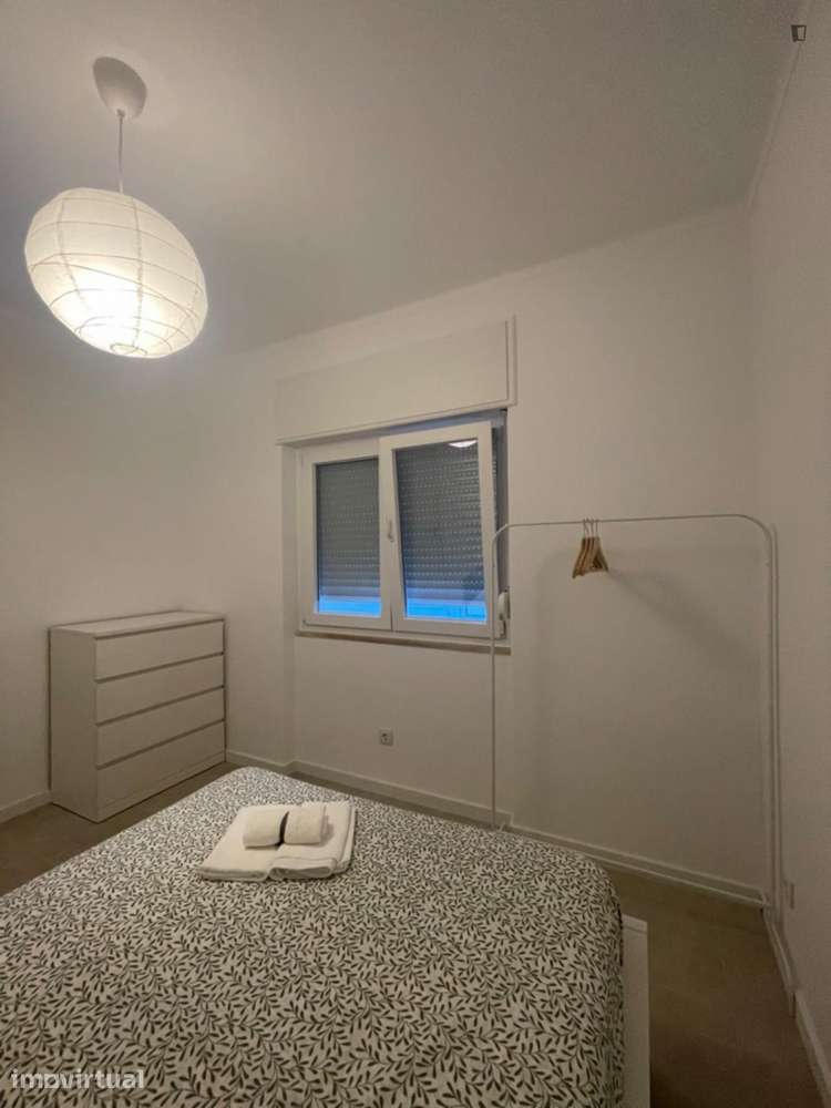 Quarto - localizado em Setubal - Grande imagem: 5/8
