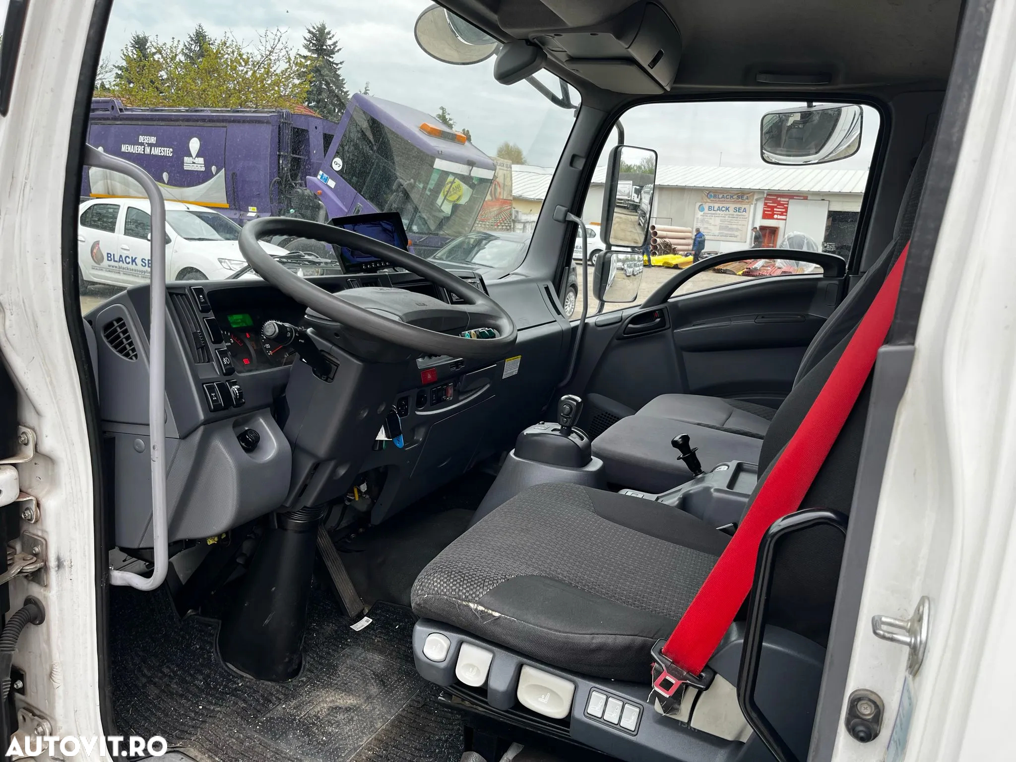Isuzu F11 - 4