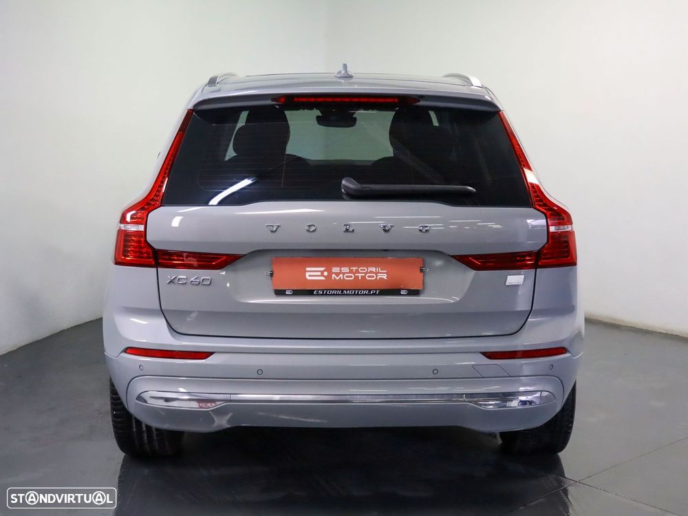 Volvo XC 60 2.0 T6 PHEV Core AWD - 5