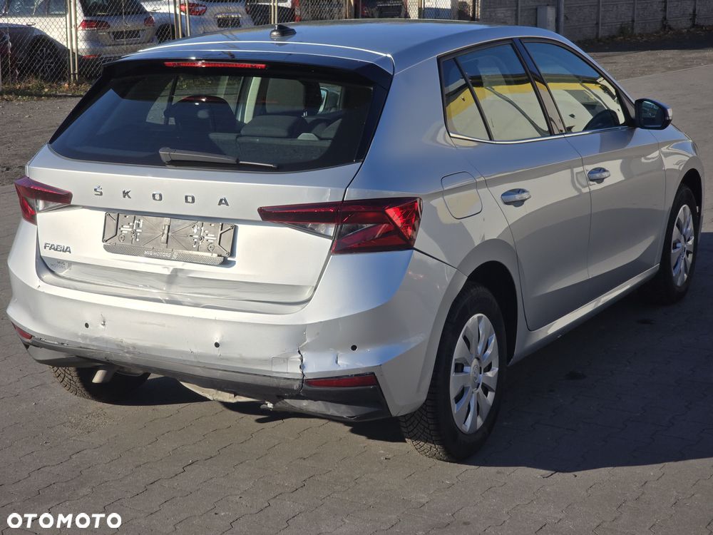 Skoda Fabia 1.0 TSI Ambition DSG - 10